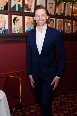 Tom Hiddleston - With Caricature for &#039;Betrayal&#039; Broadway Performance NY 12/05/19