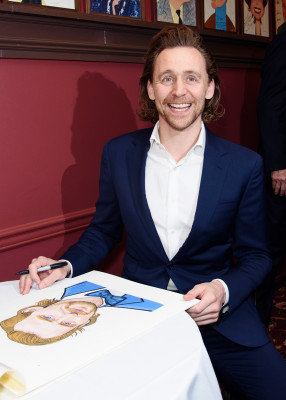 Tom Hiddleston - With Caricature for &#039;Betrayal&#039; Broadway Performance NY 12/05/19