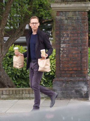 Tom Hiddleston pic #980064