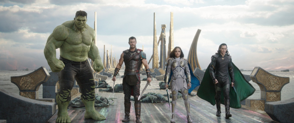 Tom Hiddleston - Thor Ragnarok 2017 Movie Stills