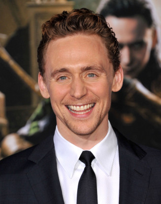 photo 16 in Tom Hiddleston gallery [id685313] 2013-12-18 00:00:00