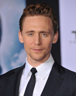 photo 17 in Hiddleston gallery [id685312] 2013-12-18 00:00:00
