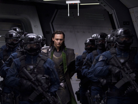 Tom Hiddleston pic #679549