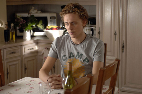 Tom Hiddleston pic #397382