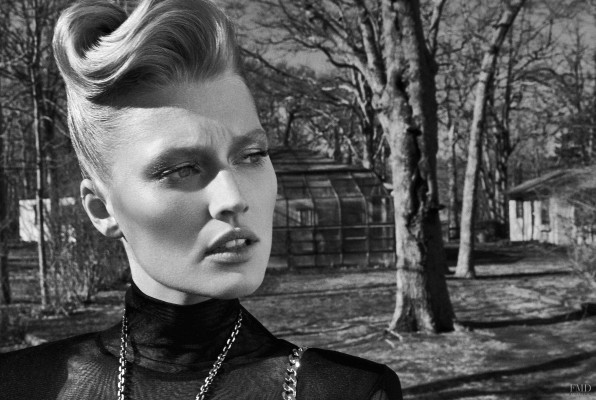 Toni Garrn - photoshoot for Vogue Portugal