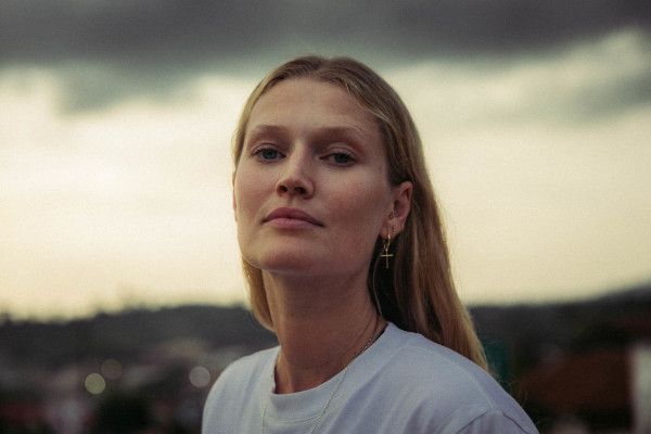 Toni Garrn