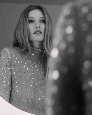Toni Garrn 