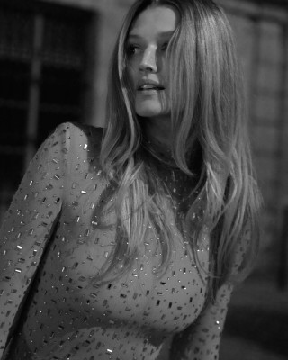Toni Garrn