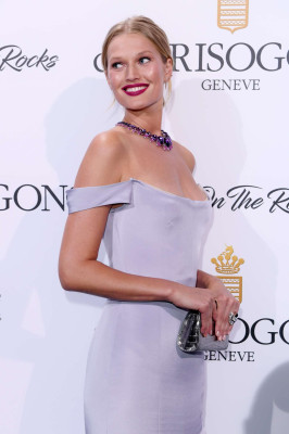Toni Garrn pic #968227
