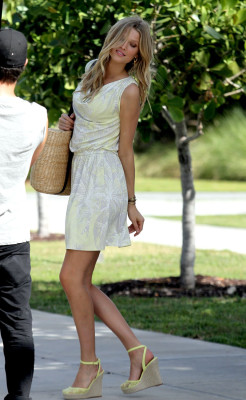 Toni Garrn pic #585802