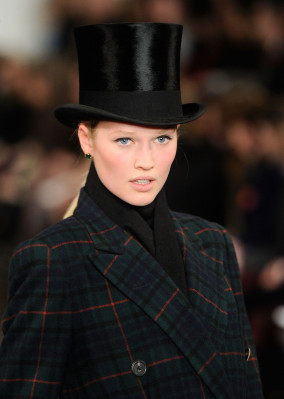 Toni Garrn pic #494210