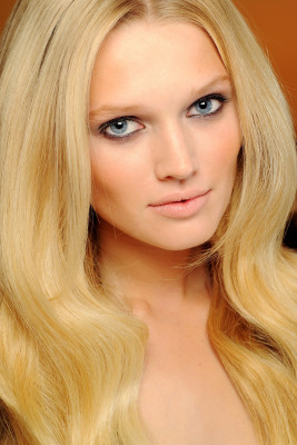 Toni Garrn pic #421742