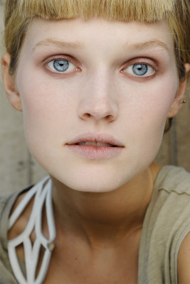 Toni Garrn pic #430070