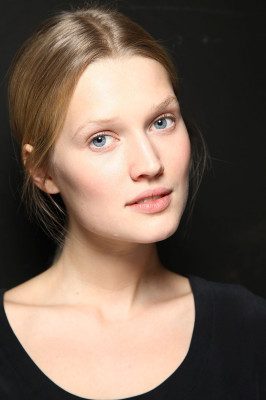 Toni Garrn pic #465893
