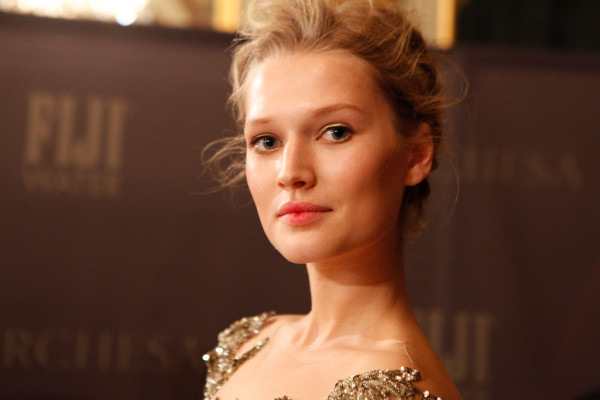 Toni Garrn pic #495036