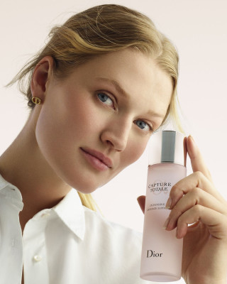 Toni Garrn - Dior Capture Totale