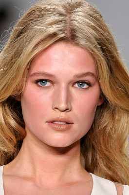Toni Garrn pic #470689