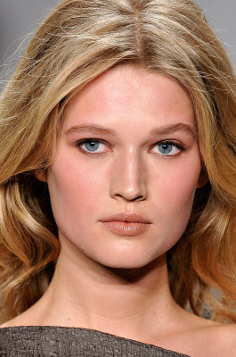 Toni Garrn pic #470688