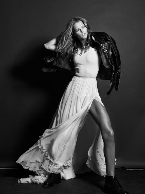 Toni Garrn - Icon Magazine