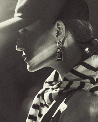 Toni Garrn by Xavi Gordo