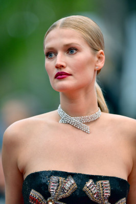 Toni Garrn - Cannes