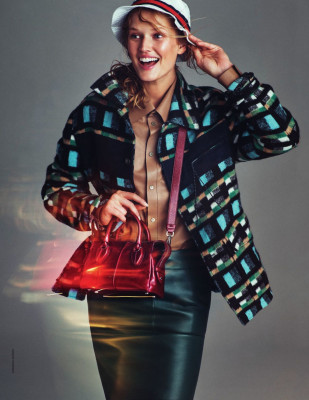 TONI GARRN in Elle Magazine, Italy November 2019