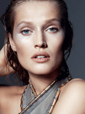 Toni Garrn pic #988951