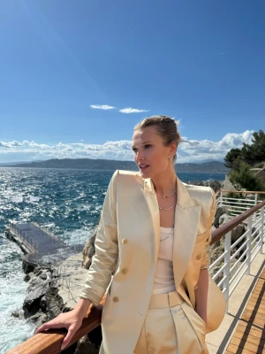 Toni Garrn