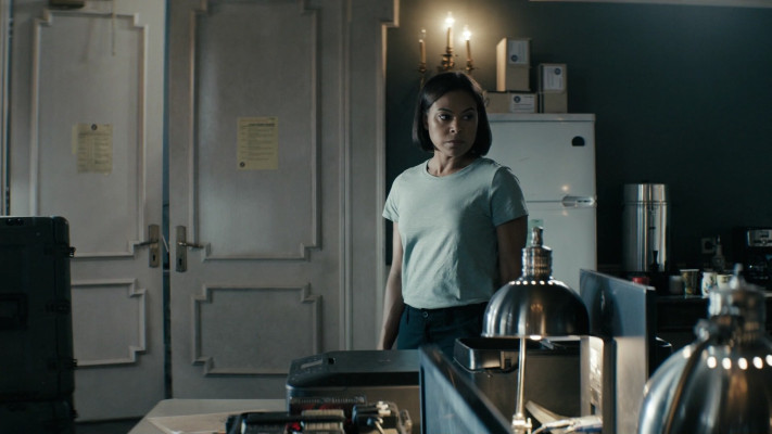 Toni Trucks - Seal Team (2019) 3x01 &#039;Welcome To The Refuge&#039;