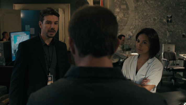 Toni Trucks - Seal Team (2019) 3x02 &#039;Ignore And Override&#039;