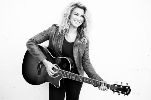 Tori Kelly pic #869590