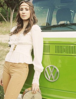 Troian Avery Bellisario pic #505243
