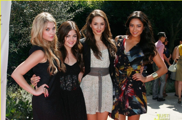 Troian Avery Bellisario pic #820797