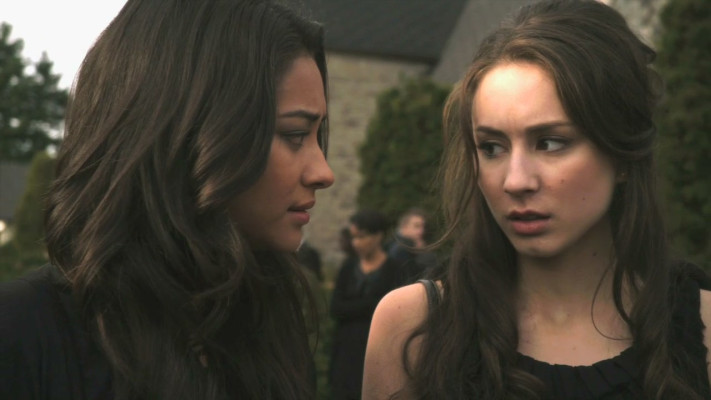 Troian Avery Bellisario pic #806977
