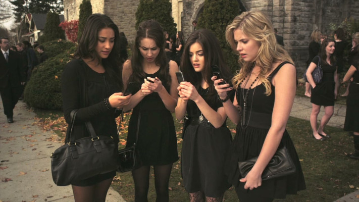 Troian Avery Bellisario pic #810125