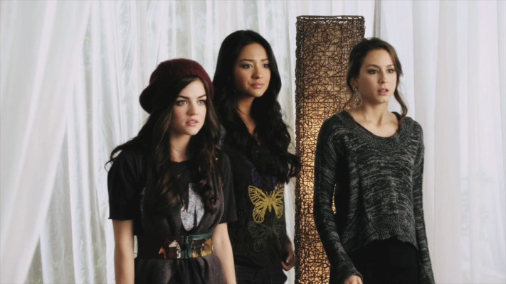 Troian Avery Bellisario pic #815910