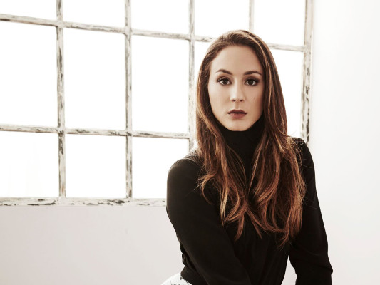 Troian Avery Bellisario pic #920543