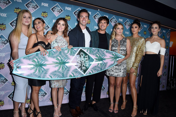 photo 6 in Troian Avery Bellisario gallery [id905804] 2016-08-15 00:00:00