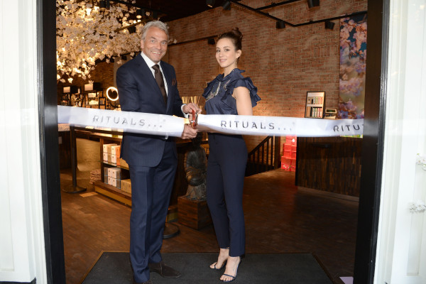 Troian Avery Bellisario pic #962678