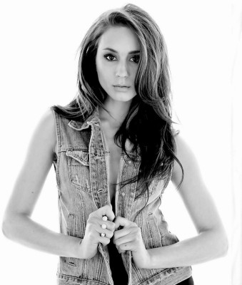Troian Avery Bellisario pic #827054