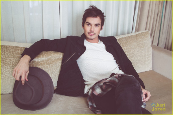 Tyler Blackburn pic #811929