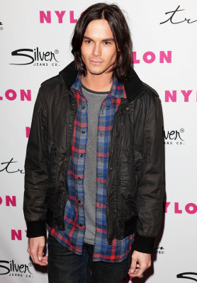 Tyler Blackburn pic #810630