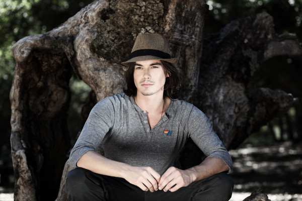 Tyler Blackburn pic #811620