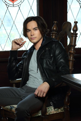 Tyler Blackburn pic #811624