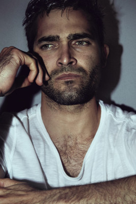 photo 19 in Tyler Hoechlin  gallery [id954292] 2017-04-10 00:00:00