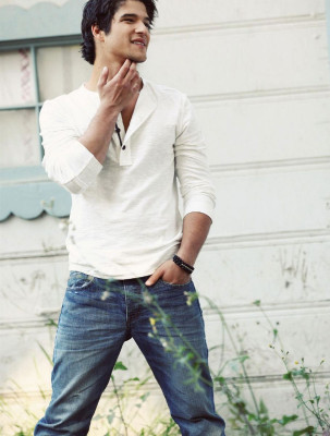 Tyler Posey pic #517999