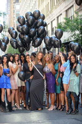 photo 13 in Tyra Banks gallery [id256790] 2010-04-15 00:00:00