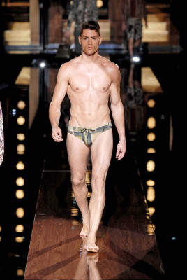 Tyson Ballou pic #585998