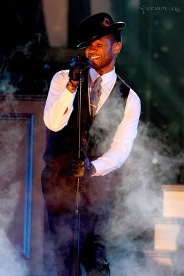 Usher pic #259237