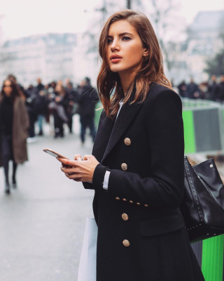 Valery Kaufman - Elie Saab FW 2018 Show at PFW 03/03/2018